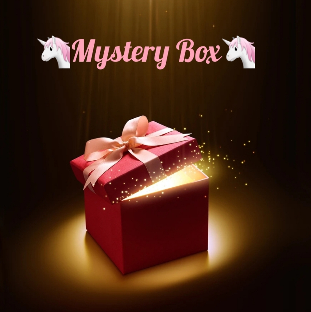 🦄Mystery Boxes now available~No Offers🦄